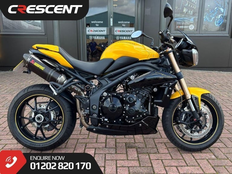 2015 TRIUMPH SPEED TRIPLE 1050 - TWIN AKRA'S - 6 STAMPS - 12 MONTHS MOT