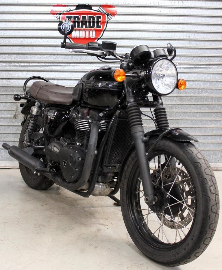 image for 2018 18 TRIUMPH BONNEVILLE 900 T100 BLACK EDITION 9000 MILES TRADE SALE NEW MOT
