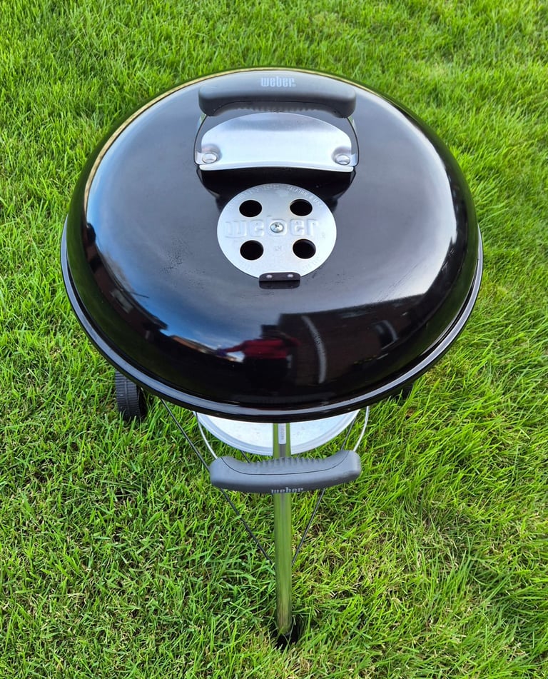 Weber 47cm Charcoal BBQ