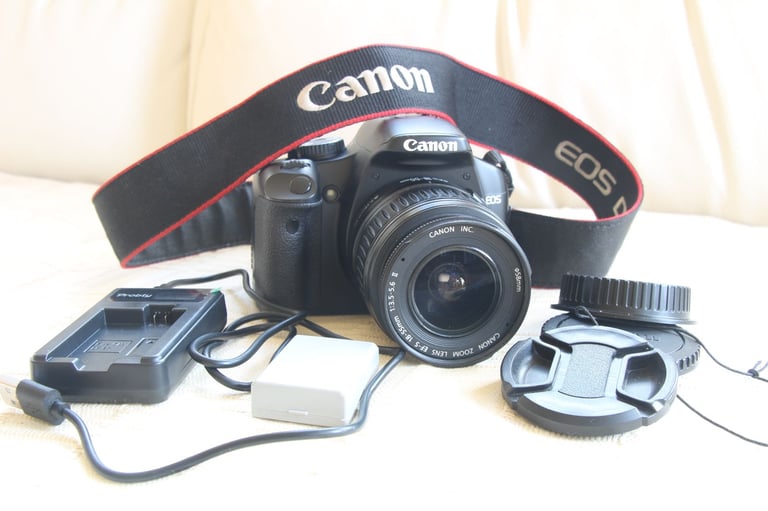 fully working Canon EOS 450D digital camera and Canon Zoom Lens EF-S 18-55mm 1:3.5-5.6 II bundle
