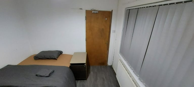 ***ROOM TO RENT*** in BANTOCK WAY***DOUBLE ROOM***ALL DSS ACCEPTED***SEE DESCRIPTION***