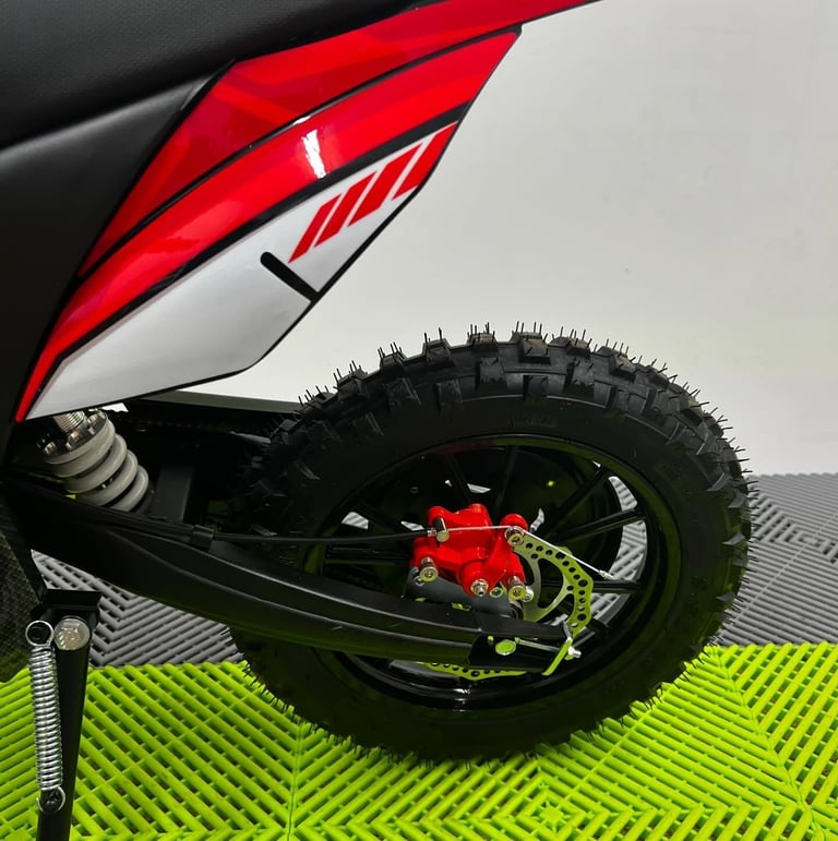 EBOX Wired 550W Electric Kids Bike - Red