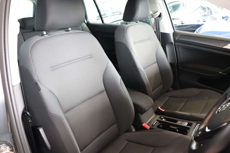 2019 Volkswagen Golf 1.6 Golf Match TDI Semi-Auto 5dr Estate Diesel Automatic