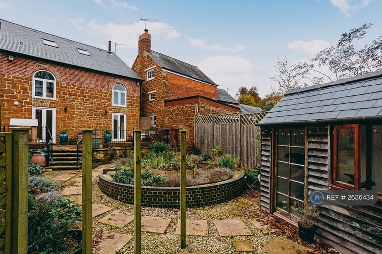 3 bedroom house in Chapel Street, Warmington, Banbury, OX17 (3 bed) (#2636434)