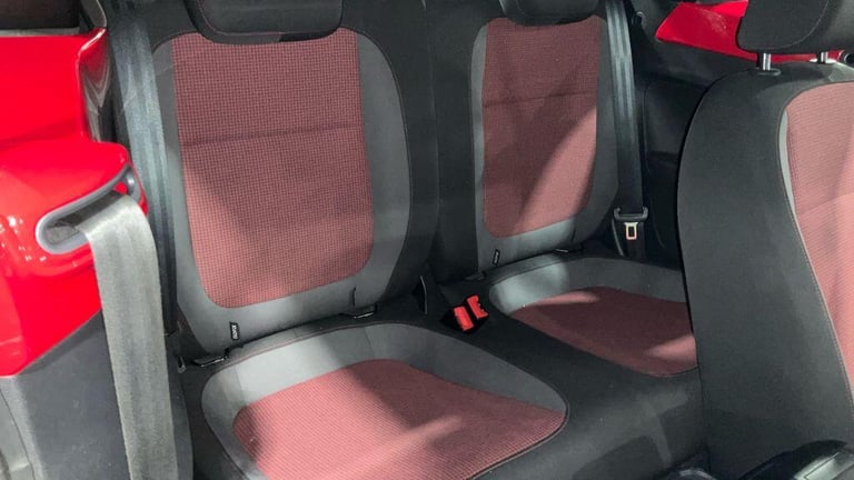 2015 Volkswagen Beetle 2.0 TDI 110 BlueMotion Tech Design 2dr CONVERTIBLE DIESEL Manual