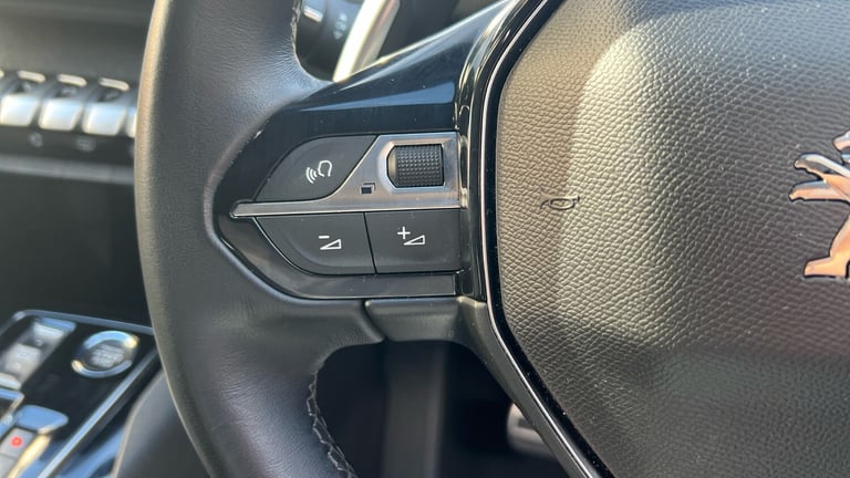 2023 Peugeot 3008 1.2 HYBRID Allure Premium + SUV 5dr Petrol Hybrid e-DSC6 Euro 6 (s/s) (136  SUV...