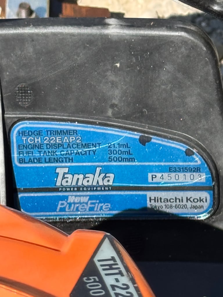 Tanaka THT-22 petrol hedge trimmer good working order 