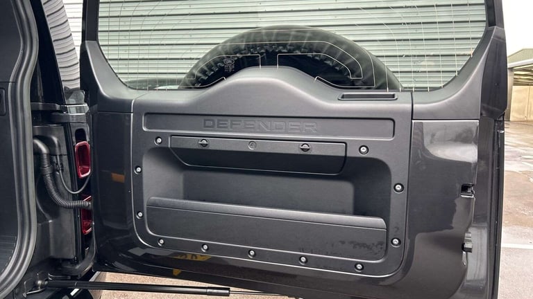  Land Rover Defender 3.0 D250 X-Dynamic SE 110 5dr Auto SUV Diesel Automatic