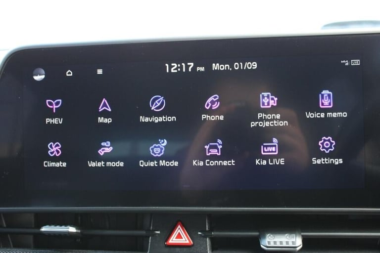 2024 Kia Sportage 1.6 T Gdi 13.8kwh Gt Line Suv 5dr Petrol Plug In Hybrid Auto Awd Euro 6 (s/ EST...