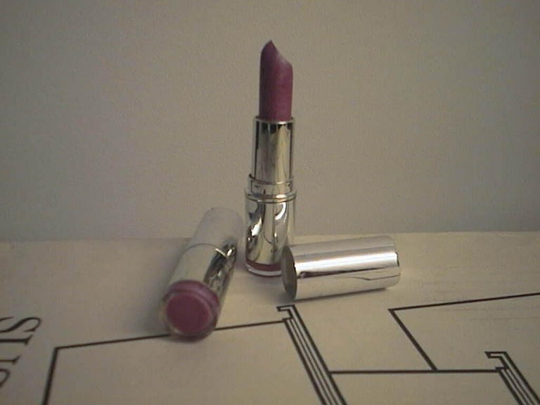 Lipstick with Detachable Lip Gloss X40