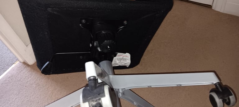 Ergonomic Desk Chair, Excellent Condition 