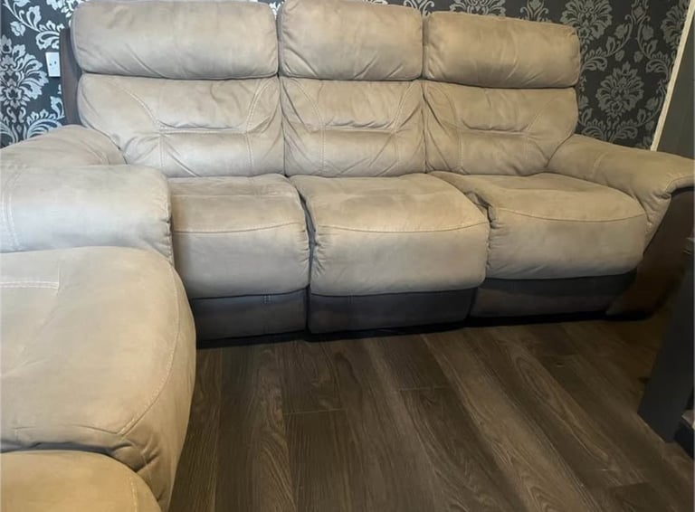 2 x 3 seater recliner sofas for sale