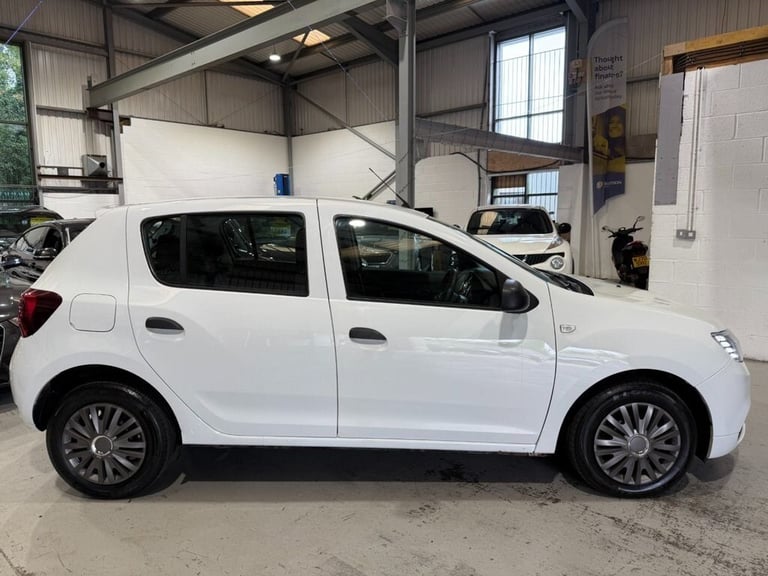 2017 Dacia Sandero 1.5 dCi Ambiance Hatchback 5dr Diesel Manual Euro 6 s/s 90 ps Hatchback Diesel...