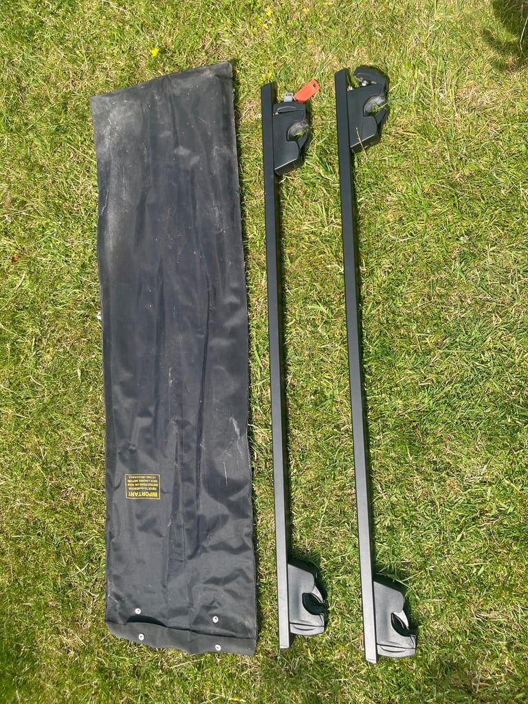 Roof bars from Land Rover Freelander (will fit other makes)