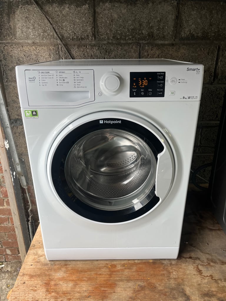 image for Hotpoint 9kg - 1600ss Washing Machine 