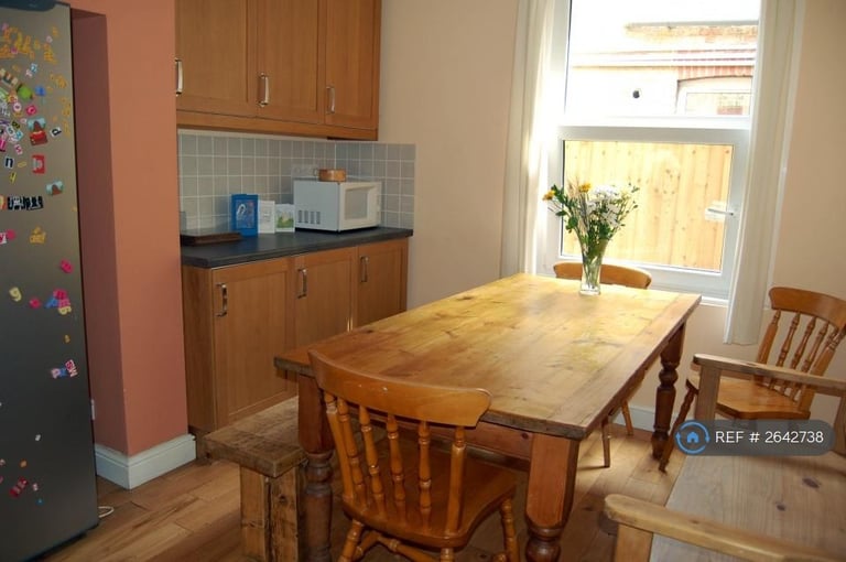 8 bedroom house in Cowley Road, Oxford, OX4 (8 bed) (#2642738)