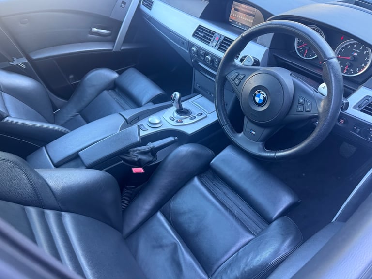 BMW, M5, Saloon, 2006, Semi-Auto, 4999 (cc), 4 doors