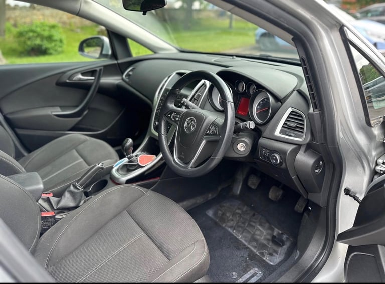 2012 (12) VAUXHALL ASTRA 1.7 CDTI SRI 16V ESTATE MANUAL 