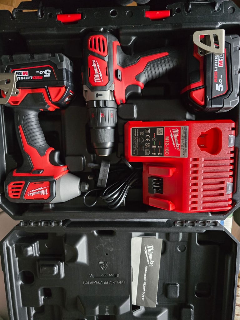 MILWAUKEE M-18 7piece kit with 2x 5.0Ah Batteries
