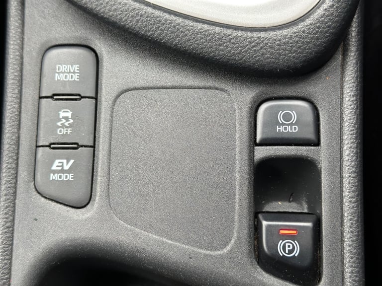 2021 Toyota Yaris 1.5 VVT-h Design E-CVT Euro 6 (s/s) 5dr HATCHBACK Petrol/Electric Hybrid Automatic