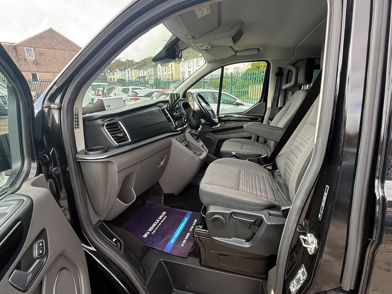 2020 Ford Tourneo Custom 2.0 320 EcoBlue Titanium Minibus Double Cab 5dr Diesel