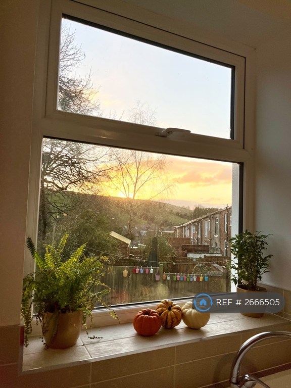3 bedroom house in Regent Street, Padfield, Glossop, SK13 (3 bed) (#2666505)