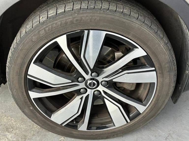  Volvo XC40 1.5h T4 Recharge 10.7kWh R-Design Auto Euro 6 (s/s) 5dr Petrol/Electric Hybrid Automatic
