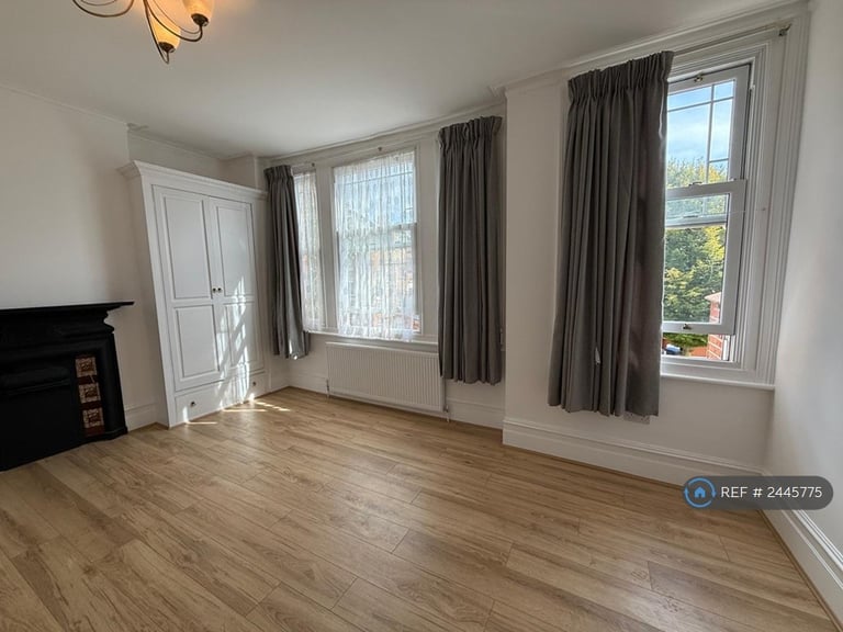 1 bedroom in Roseneath Avenue, London, N21 (#2445775)