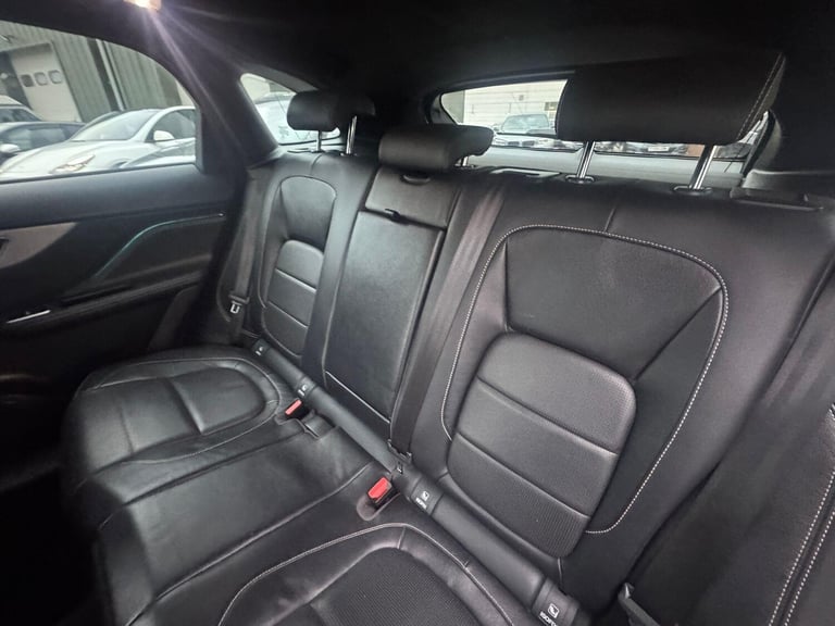 2017 Jaguar F-Pace 2.0d R-Sport 5dr Auto AWD ESTATE DIESEL Automatic