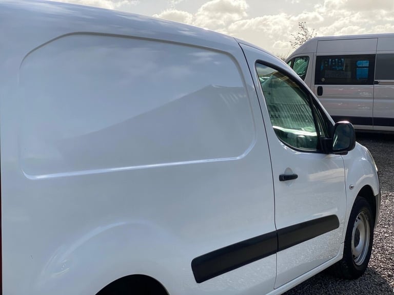 2018 Peugeot Partner 850 1.6 BlueHDi 100 Professional Van ATV PANEL VAN DIESEL Manual