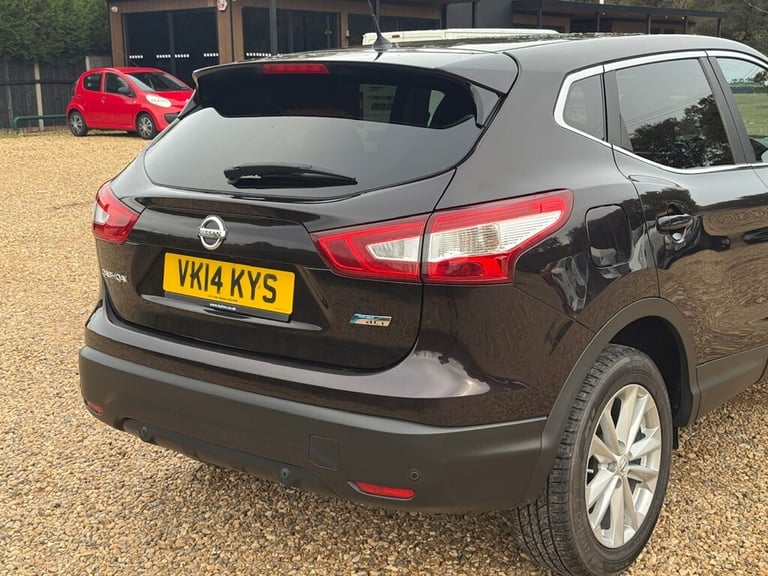 2014 Nissan Qashqai 1.6 dCi Acenta Premium SUV 5dr Diesel XTRON 2WD Euro 5 (s/s) (130 ps) SUV Die...