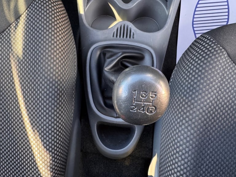 2011 Toyota AYGO 1.0 VVT-i Blue 5dr HATCHBACK Petrol Manual