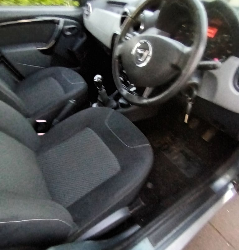 Dacia Duster . 4x4 . 78,000 miles .Long mot .