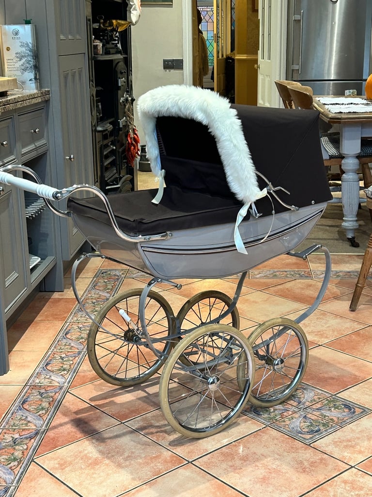 Silver cross dolls pram Stuff for Sale Gumtree