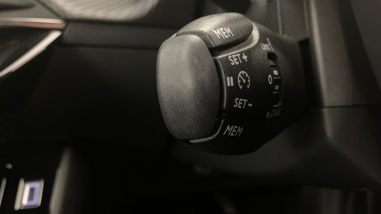 2024 Peugeot 2008 1.2 PureTech Allure SUV 5dr Petrol EAT Euro 6 (s/s) (130 ps) SUV Petrol Automatic