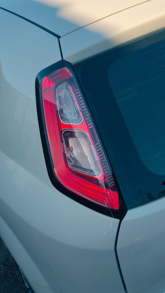 Fiat, PUNTO, Hatchback, 2012, Manual, 1242 (cc), 3 doors