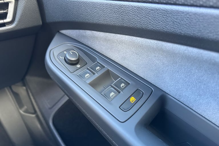 2024 Volkswagen Golf 1.5 eTSI 150 R-Line 5dr DSG Ã¢Â­ÂSunroof, Winter Pack, 18 Bergamo Alloys Ã ...