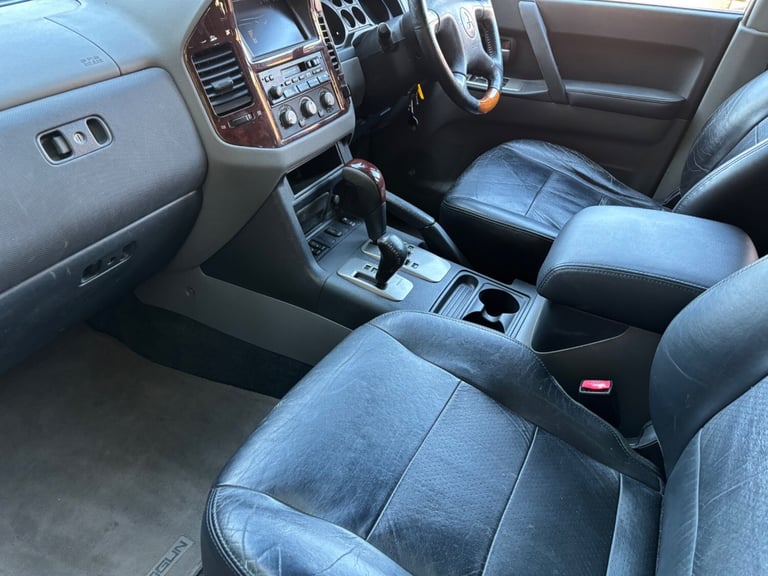 2005 Mitsubishi Shogun 3.5 V6 GDI Elegance 5dr Auto ESTATE Petrol Automatic