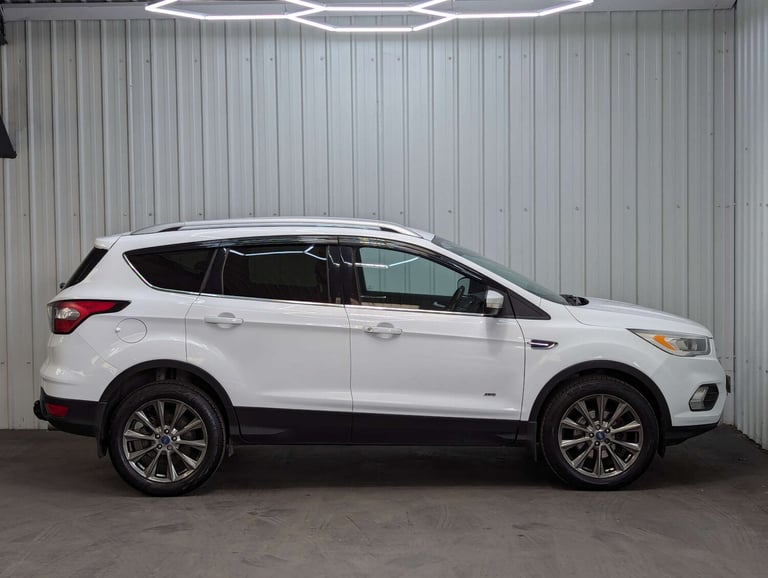 2017 Ford Kuga 2.0 Kuga Titanium TDCi 4x4 4WD 5dr SUV Diesel Manual