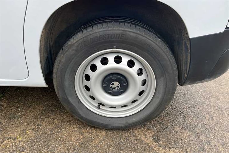 2024 Vauxhall Combo Electric 52kWh Prime Panel Van 5dr Electric Auto SWB (7.4kW Charger) (136 ps)...