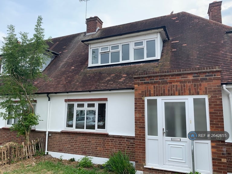 image for 4 bedroom house in Manor Road, Barnet, EN5 (4 bed) (#2642655)