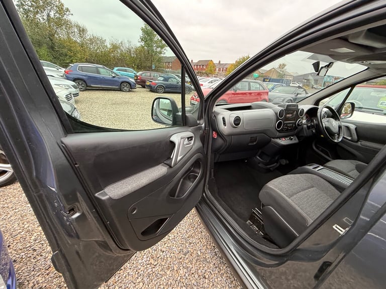 FRESH SERVICE,SERVICE HISTORY,2KEYS,FINANCE AVAILABLE,WARRANTY AVAILABLE NATIONA