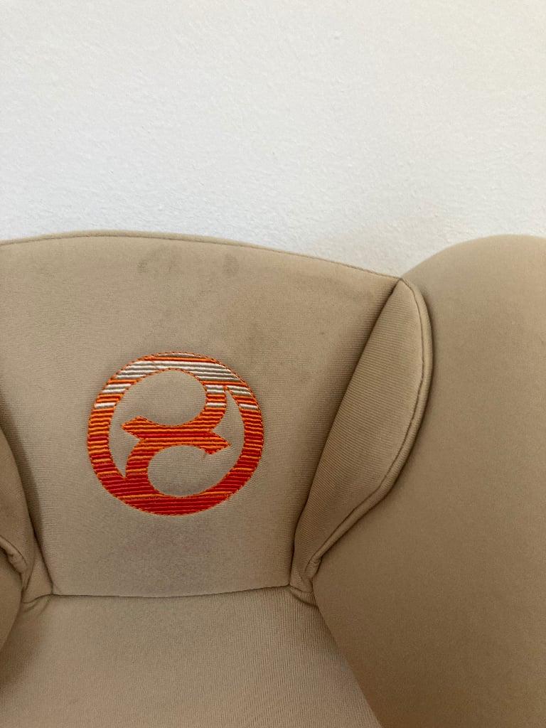 Cybex ISOFIX S-FIX Childs car seat for 15-36kgs. 