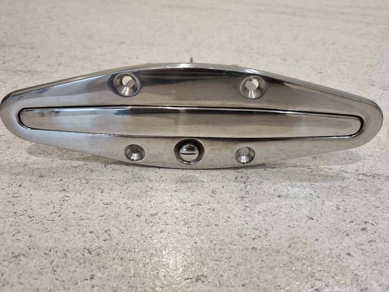 Stainless steel pop up boat cleat