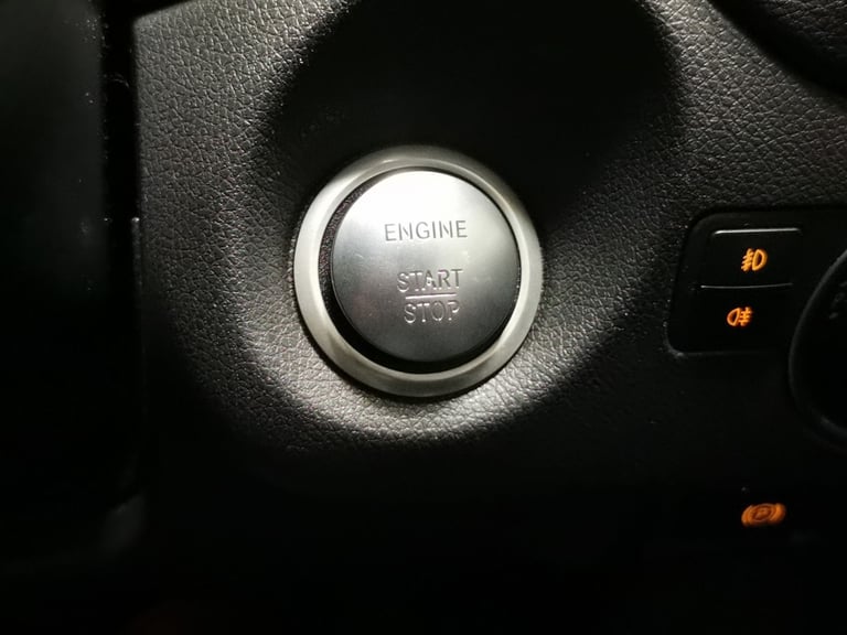 2019 Mercedes-Benz GLA 1.6 GLA180 Urban Edition SUV 5dr Petrol Manual Euro 6 (s/s) (122 ps) - BLU...