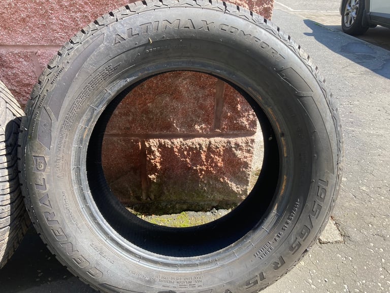 195/65/15 Tyres - VW Caddy
