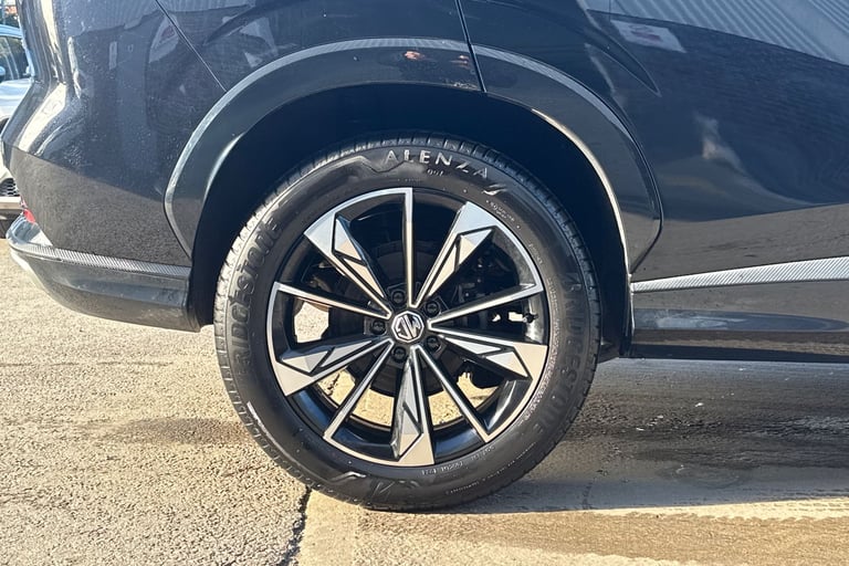 2024 MG MG HS 106288 Hatchback Petrol Automatic