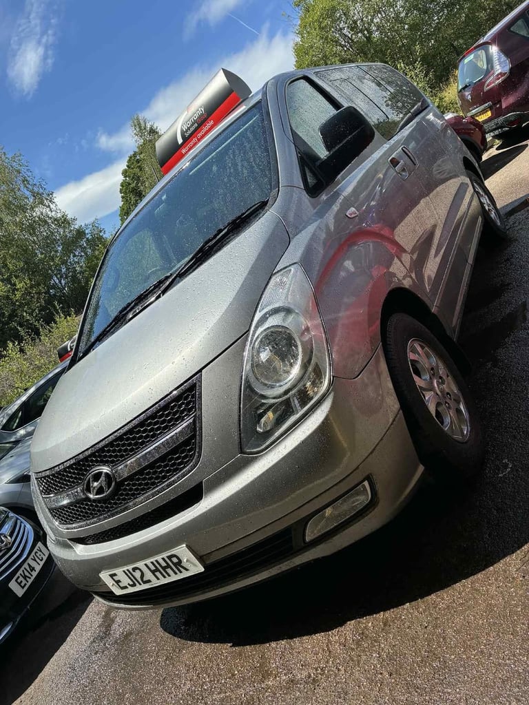 2012 Hyundai i800 2.5 CRDi Style 5dr Auto MPV Diesel Automatic
