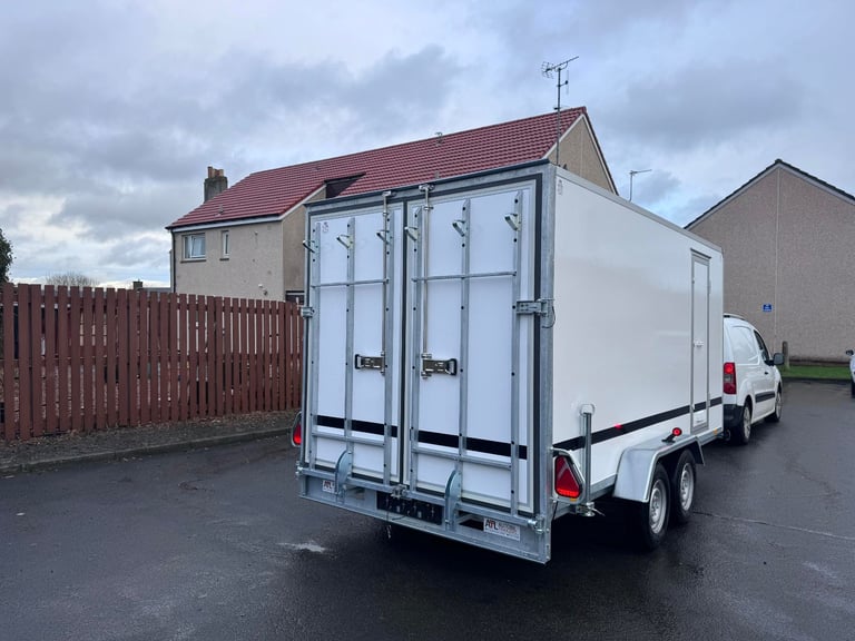 BRAND NEW 400cm x 200cm x 200cm TWIN AXLE BOX TRAILER WITH DUO DOORS 2700KG
