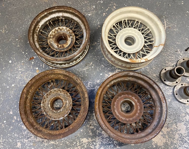 Wire wheels (4)